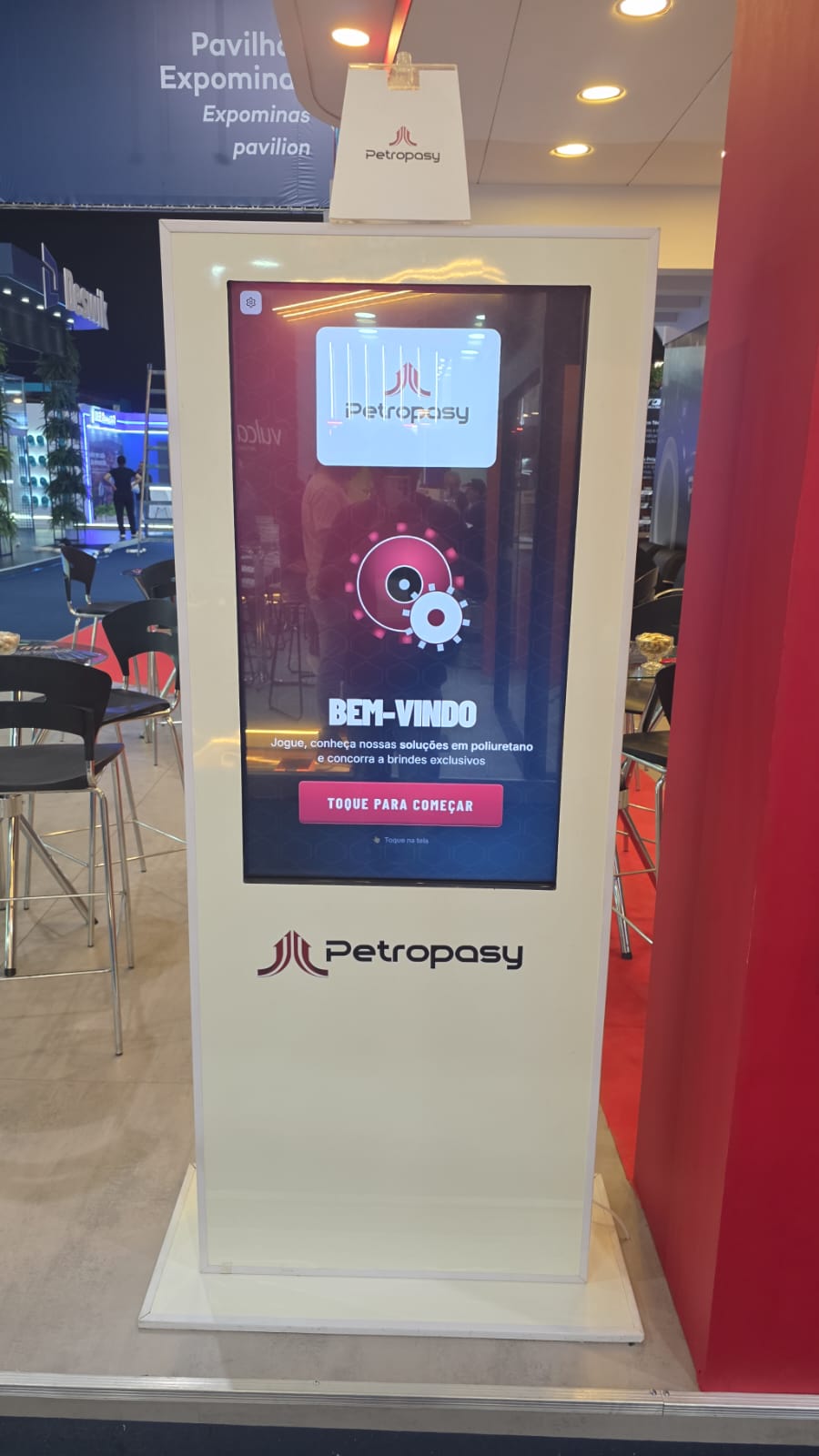 Tela de boas-vindas do totem interativo Totiva+ na Exposibram 2026